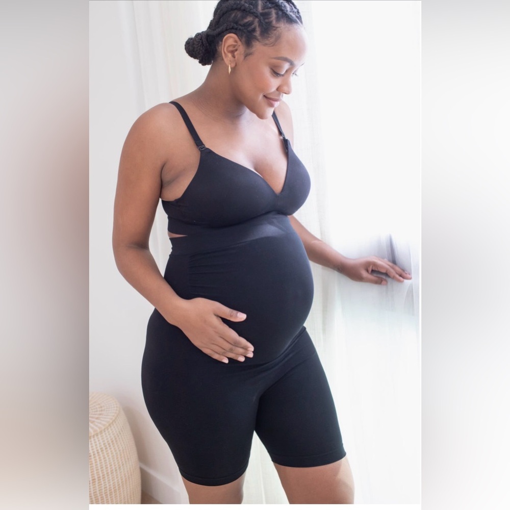 Kindred bravely seamless maternity no rub short in black